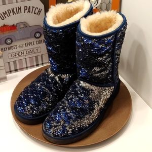 ❄EUC UGG Women's/Ladies/Girl's/Unisex Blue/Silver/Black Sequined Mid Top Boot, 8